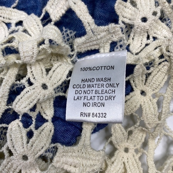 Rebecca Elliot Cream & Blue Crochet Short Sleeve Top Size S/M - Picture 4 of 4